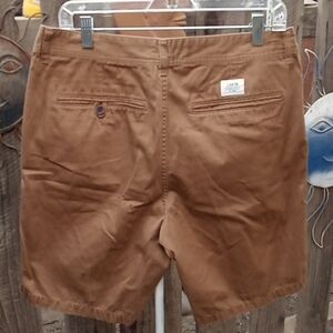 Mens shorts size 33, like no stretch, good condition. Brand.Okatin